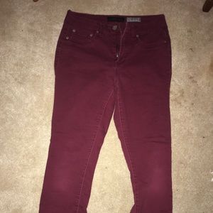 Aeropostale maroon skinny jeans